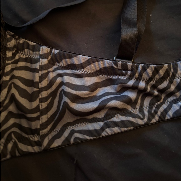 Zebra Printed Bra - Picture 3 of 4